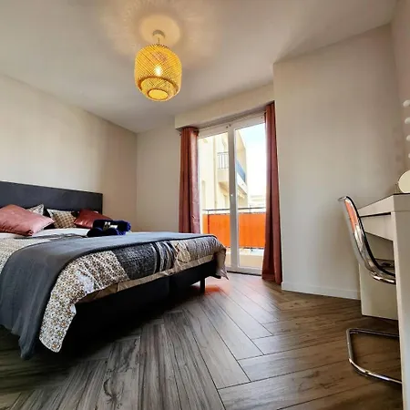 Le Guillabert - T4 En Plein Centre דירה